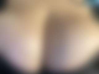 thickfreakylatina's Live Sex Cam Show