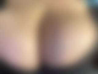 thickfreakylatina's Live Sex Cam Show
