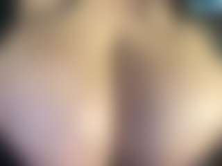 thickfreakylatina's Live Sex Cam Show