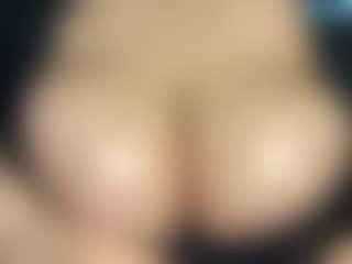 thickfreakylatina's Live Sex Cam Show