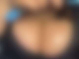 thickfreakylatina's Live Sex Cam Show
