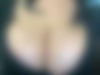 Live cam show with thickfreakylatina - BBW Blowjob on nudelive.tv