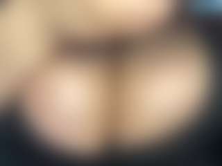 thickfreakylatina's Live Sex Cam Show