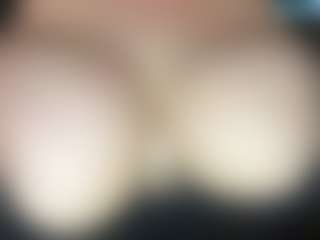 thickfreakylatina's Live Sex Cam Show