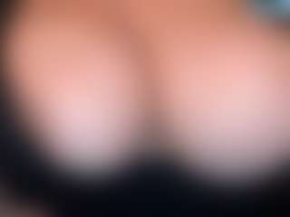 thickfreakylatina's Live Sex Cam Show