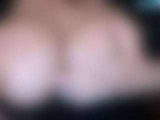 thickfreakylatina's Live Sex Cam Show
