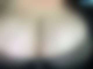 thickfreakylatina's Live Sex Cam Show