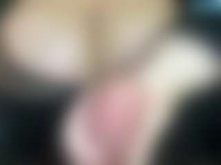 thickfreakylatina's Live Sex Cam Show