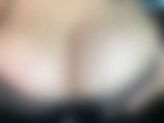 thickfreakylatina's Live Sex Cam Show