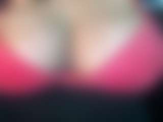 thickfreakylatina's Live Sex Cam Show