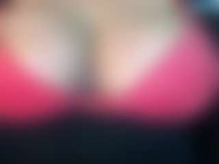 thickfreakylatina's Live Sex Cam Show