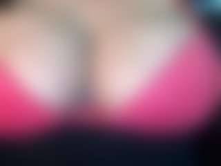 thickfreakylatina's Live Sex Cam Show