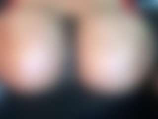 thickfreakylatina's Live Sex Cam Show
