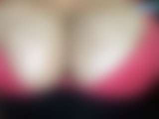 thickfreakylatina's Live Sex Cam Show