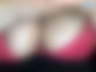 thickfreakylatina's Live Sex Cam Show