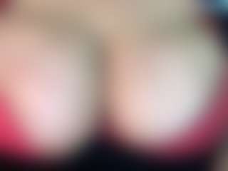 thickfreakylatina's Live Sex Cam Show