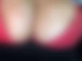 thickfreakylatina's Live Sex Cam Show