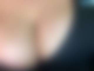 thickfreakylatina's Live Sex Cam Show