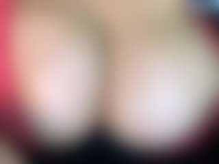 thickfreakylatina's Live Sex Cam Show