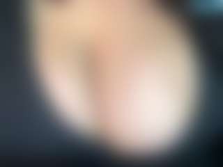 thickfreakylatina's Live Sex Cam Show