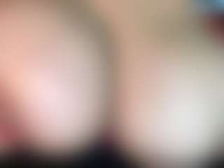 thickfreakylatina's Live Sex Cam Show