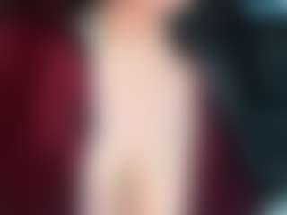 thickfreakylatina's Live Sex Cam Show