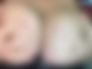 thickfreakylatina's Live Sex Cam Show