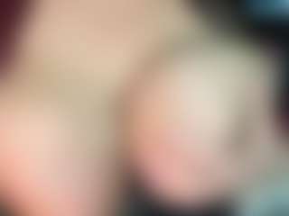 thickfreakylatina's Live Sex Cam Show