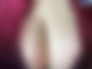 thickfreakylatina's Live Sex Cam Show