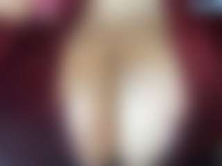 thickfreakylatina's Live Sex Cam Show