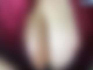 thickfreakylatina's Live Sex Cam Show