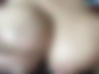 thickfreakylatina's Live Sex Cam Show