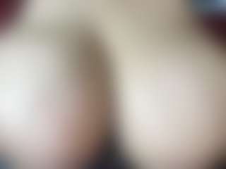 thickfreakylatina's Live Sex Cam Show