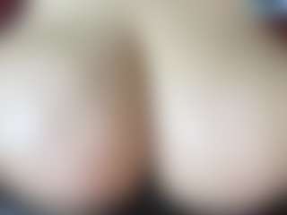 thickfreakylatina's Live Sex Cam Show