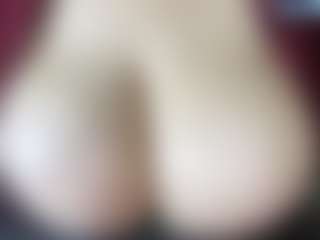 thickfreakylatina's Live Sex Cam Show