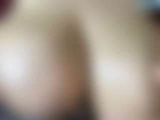 thickfreakylatina's Live Sex Cam Show