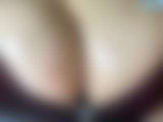 thickfreakylatina's Live Sex Cam Show