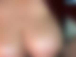 thickfreakylatina's Live Sex Cam Show