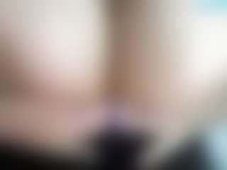 thickfreakylatina's Live Sex Cam Show