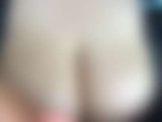 thickfreakylatina's Live Sex Cam Show