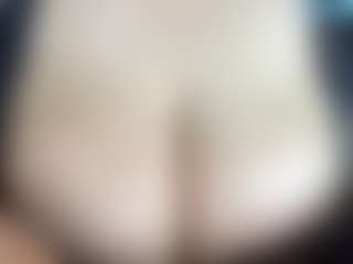 thickfreakylatina's Live Sex Cam Show