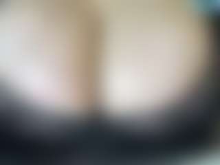thickfreakylatina's Live Sex Cam Show
