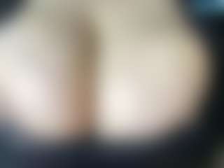thickfreakylatina's Live Sex Cam Show