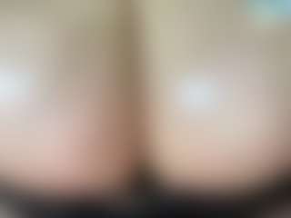 thickfreakylatina's Live Sex Cam Show