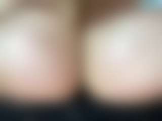 thickfreakylatina's Live Sex Cam Show