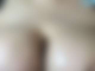 thickfreakylatina's Live Sex Cam Show