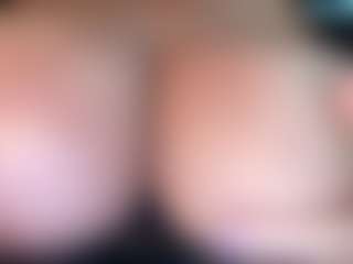 thickfreakylatina's Live Sex Cam Show
