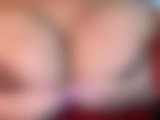 thickfreakylatina's Live Sex Cam Show