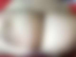 thickfreakylatina's Live Sex Cam Show