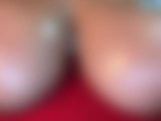 thickfreakylatina's Live Sex Cam Show